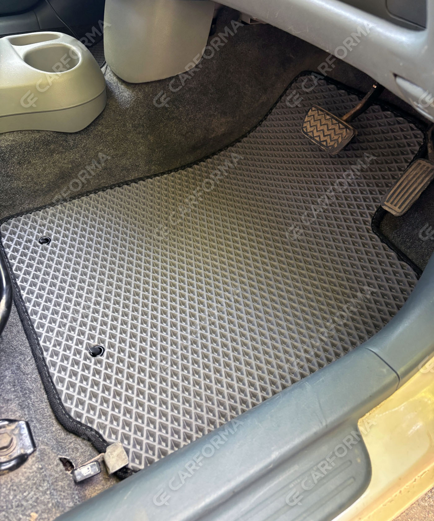 Ворсовые коврики на Toyota Vitz I 1998&nbsp;-&nbsp;2005 в Новороссийске