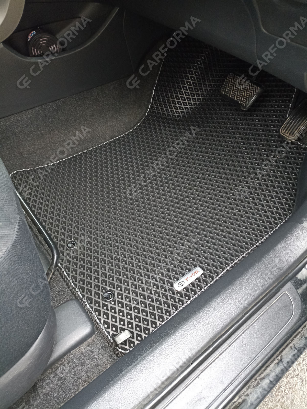 Ворсовые коврики на Toyota Corolla Fielder (E14) 2006&nbsp;-&nbsp;2012 в Новороссийске