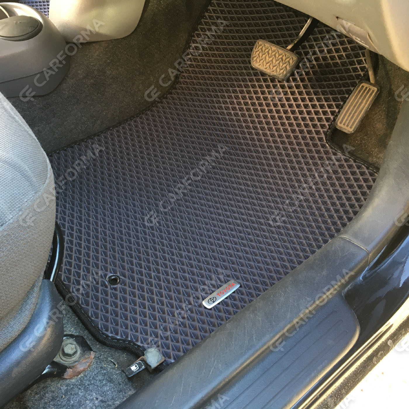 Ворсовые коврики на Toyota Vitz I 1998&nbsp;-&nbsp;2005 в Новороссийске