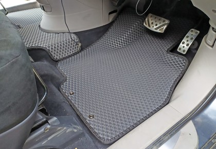 Коврики на Mitsubishi Grandis 2003 - 2009 в Новороссийске