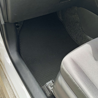 Ворсовые коврики на Toyota Yaris IV 2019 - 2025 в Новороссийске
