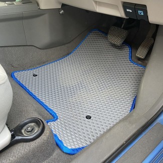 Коврики на Nissan Leaf (ZE0) 2009 - 2012 в Новороссийске