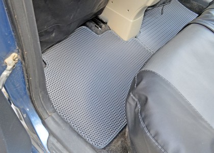 Ворсовые коврики на Toyota Yaris II 2005 - 2011 в Новороссийске