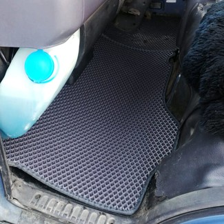Коврики на Nissan Atlas (F23) 1992 - 2007 в Новороссийске