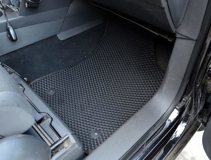 Коврики на Volkswagen Touran 2003 - 2015 в Новороссийске