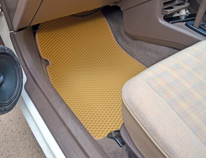 Коврики на Toyota Cynos (L50) 1995&nbsp;-&nbsp;1999 в Новороссийске