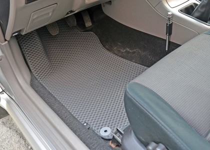Коврики на Subaru Forester II 2002 - 2008 в Новороссийске