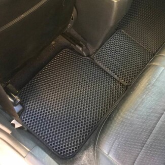 Ворсовые коврики на Toyota Corolla Axio (E14) 2006 - 2012 в Новороссийске Ворсовые коврики на Toyota Corolla Axio (E14) 2006 - 2012 в Новороссийске