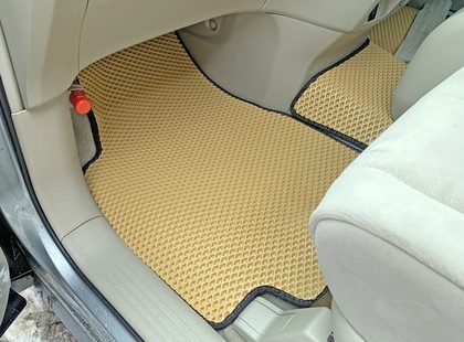 Коврики на Toyota Estima III 2006 - 2019 в Новороссийске