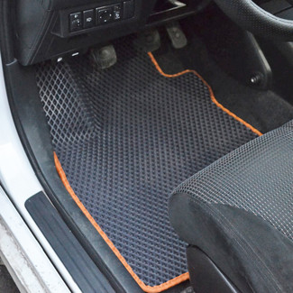 Коврики на Nissan Tiida (C11) 2004 - 2014 в Новороссийске