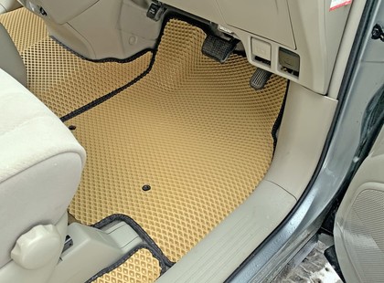 Коврики на Toyota Estima III 2006 - 2019 в Новороссийске