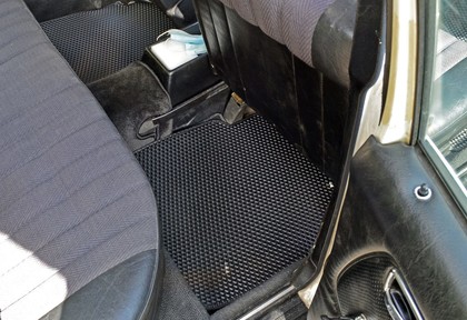 Коврики на Mercedes W123 1975 - 1986 в Новороссийске