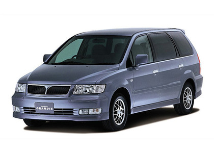 Коврики на Mitsubishi Chariot Grandis 1997 - 2003 в Новороссийске