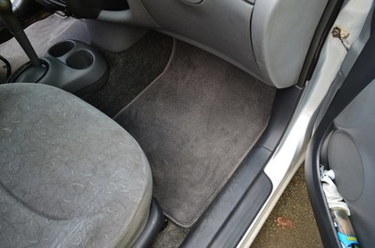 Коврики на Toyota Yaris I 1999 - 2005 в Новороссийске