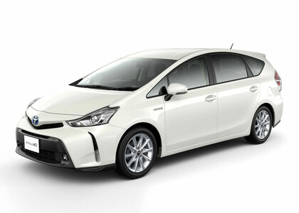 Коврики на Toyota Prius Alpha 2011 - 2021 в Новороссийске