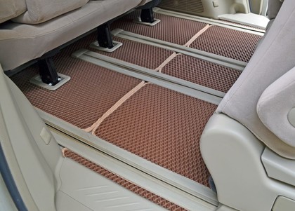 Коврики на Toyota Estima III 2006 - 2019 в Новороссийске