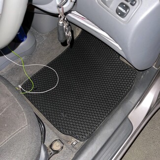 Ворсовые коврики на Toyota Vitz I 1998 - 2005 в Новороссийске Ворсовые коврики на Toyota Vitz I 1998 - 2005 в Новороссийске