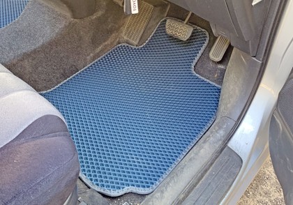 Коврики на Toyota Wish I 2003 - 2009 в Новороссийске
