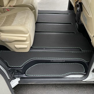 Коврики на Toyota Vellfire (H30) 2015 - 2023 в Новороссийске