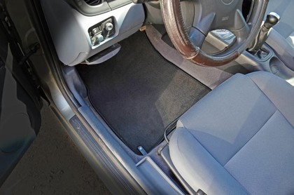 Ворсовые коврики на Nissan Almera II (N16) 2000 - 2006 в Новороссийске