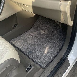 Ворсовые коврики на KIA Carnival IV 11 мест 2020 - 2026 в Новороссийске Ворсовые коврики на KIA Carnival IV 11 мест 2020 - 2026 в Новороссийске