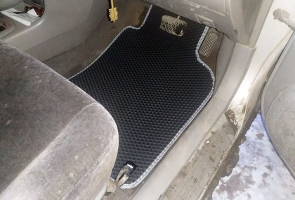 Коврики на Toyota Sprinter (E11) 1995 - 2000 в Новороссийске
