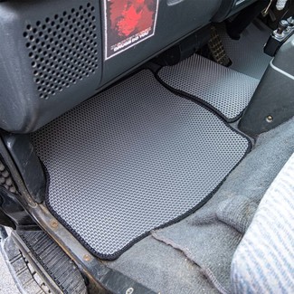 Коврики на Mitsubishi Delica 3 1986 - 1999 в Новороссийске