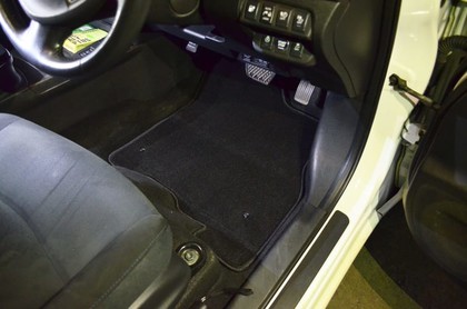 Коврики на Nissan Leaf (AZE0) 2012 - 2017 в Новороссийске