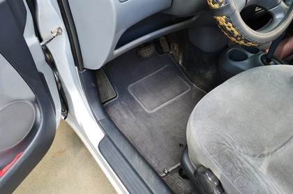 Коврики на Toyota Yaris I 1999 - 2005 в Новороссийске