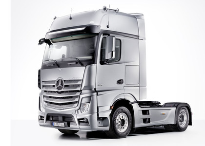 Коврики на Mercedes Actros MP4 MP5 тягач GigaSpace 2011 - 2025 в Новороссийске