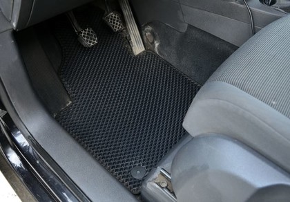 Коврики на Volkswagen Touran 2003 - 2015 в Новороссийске