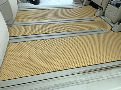 Коврики на Toyota Estima III 2006 - 2019 в Новороссийске