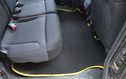 Коврики на Honda Mobilio Spike 2002 - 2008 в Новороссийске