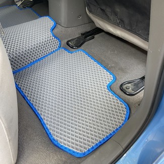 Коврики на Nissan Leaf (ZE0) 2009 - 2012 в Новороссийске