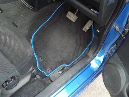 Коврики на Honda Mobilio Spike 2002 - 2008 в Новороссийске