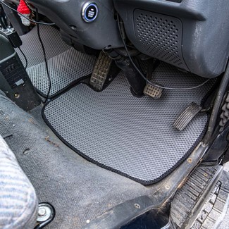 Коврики на Mitsubishi Delica 3 1986 - 1999 в Новороссийске