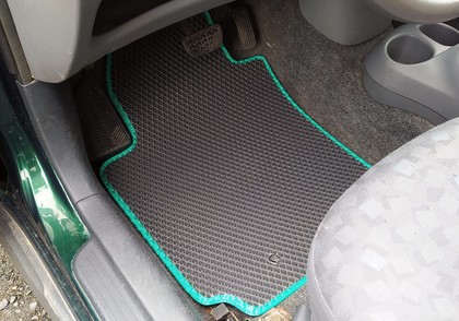 Коврики на Toyota Echo 1999 - 2006 в Новороссийске