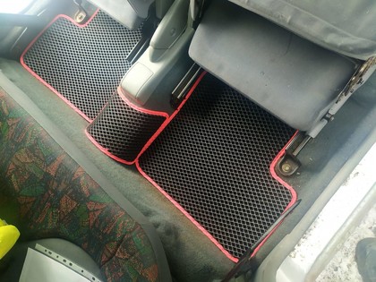 Коврики на Nissan Micra (K11) 1992 - 2003 в Новороссийске