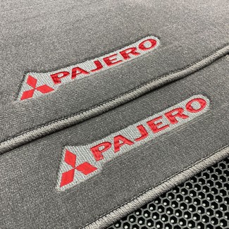 Коврики на Mitsubishi Pajero IV 2006 - 2021 в Новороссийске