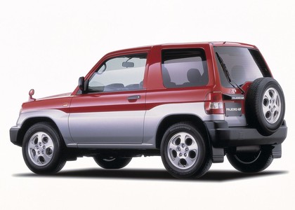 Коврики на Mitsubishi Pajero iO 1998 - 2007 в Новороссийске