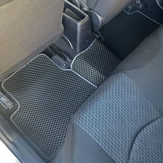 Коврики на Toyota Prius (50) 2015 - 2023 в Новороссийске