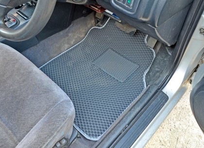 Коврики на Nissan Primera (P11) 1996 - 2002 в Новороссийске