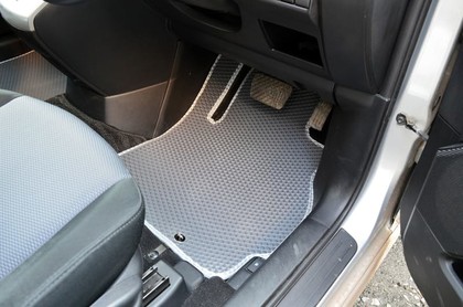 Ворсовые коврики на Mazda Premacy II 2005 - 2010 в Новороссийске