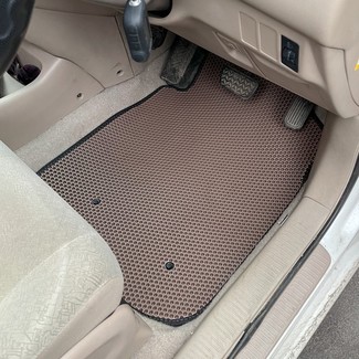 Коврики на Toyota Nadia 1998 - 2003 в Новороссийске