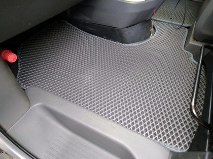 Коврики на Toyota Voxy (R70) 2007 - 2013 в Новороссийске