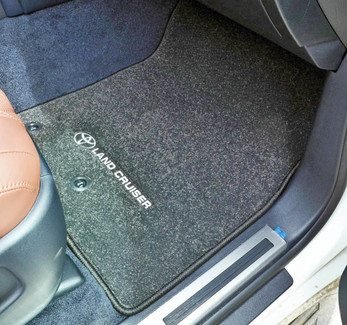Коврики на Toyota Land Cruiser 200 2007 - 2021 в Новороссийске