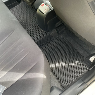 Ворсовые коврики на Toyota Yaris IV 2019 - 2025 в Новороссийске