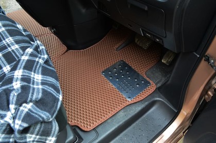 Коврики на Nissan Serena (C26) 2010 - 2016 в Новороссийске