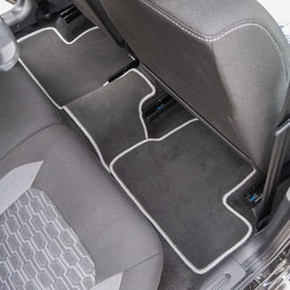 Коврики на Lada (ВАЗ) Granta 2011 - 2025 в Новороссийске