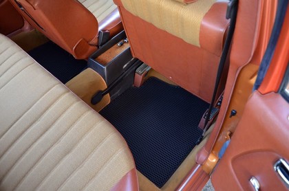 Коврики на Mercedes W123 1975 - 1986 в Новороссийске
